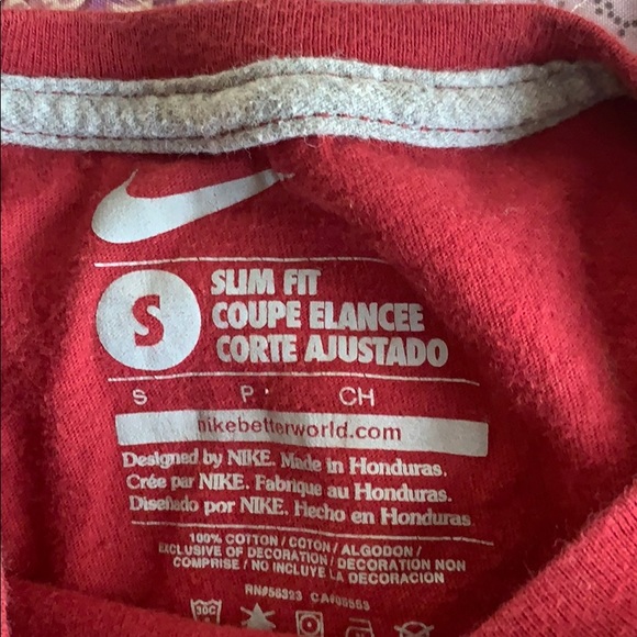 Perfect condition Nike shirt - Picture 2 of 3